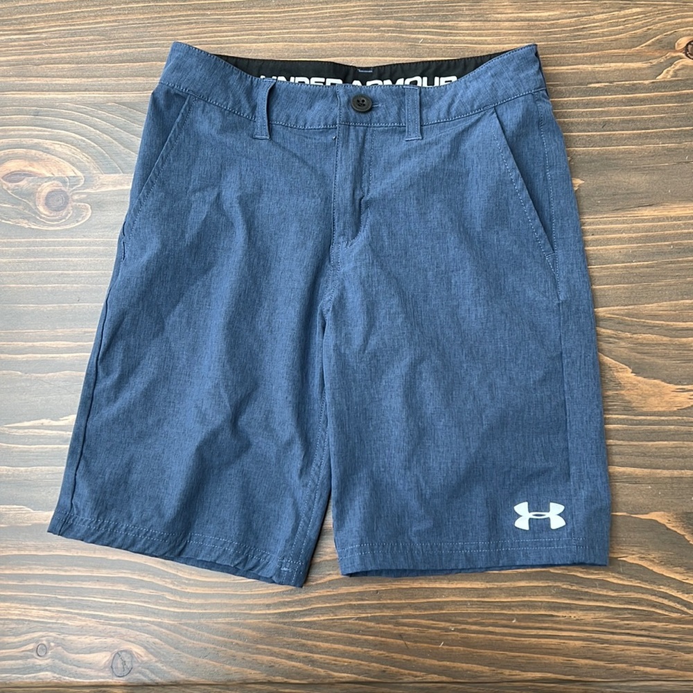 Under armour boys golf shorts 10